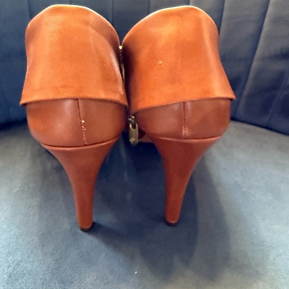 Adrienne Vittadini Cognac Leather Platform Booties – Women’s 6.5 - Picture 6 of 6